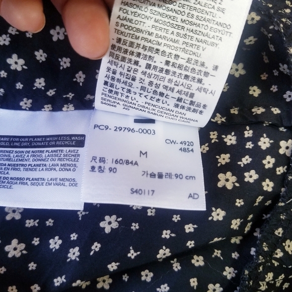 Levi's | Black Floral Midi Flare Dress M - Picture 6 of 15